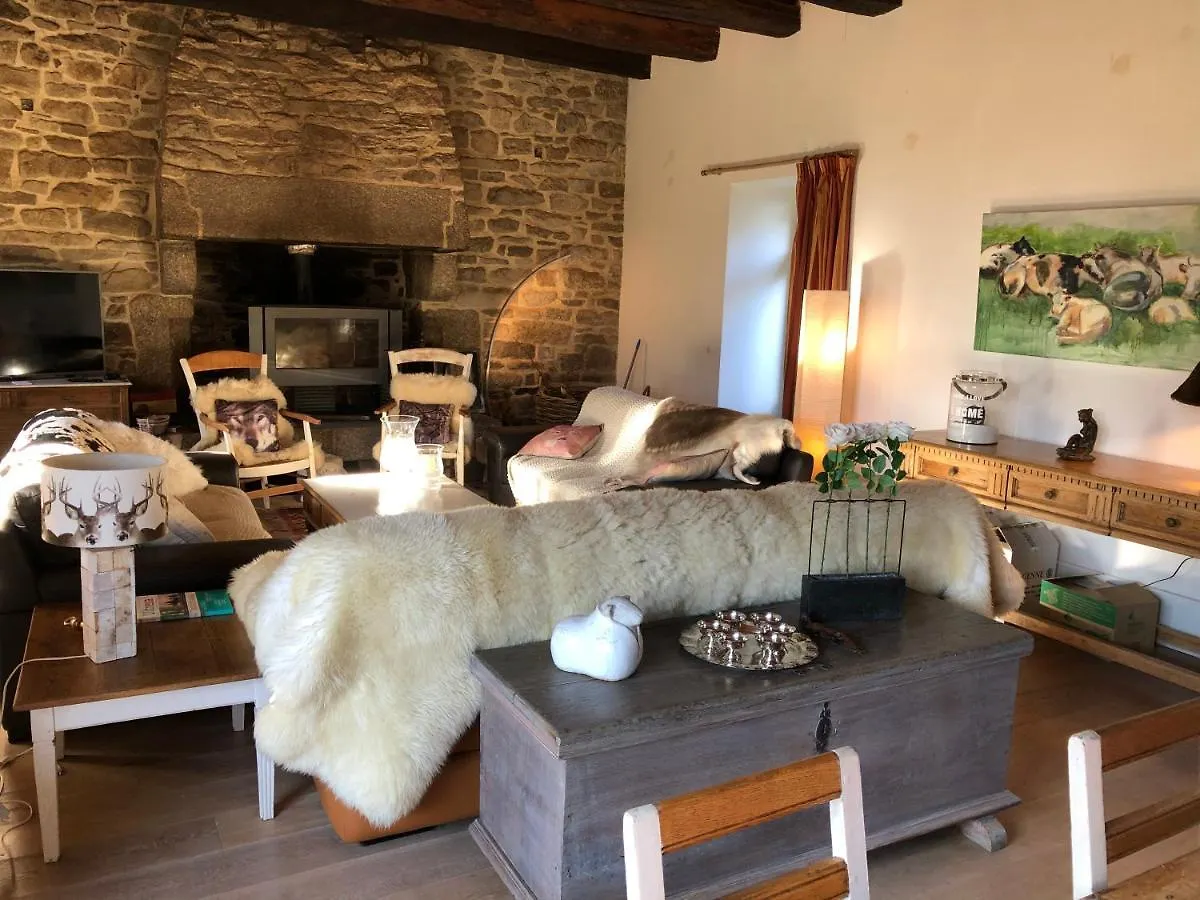Bed and Breakfast Manoir De Botcol Saint-Nicolas-du-Pélem 0*,  Francia
