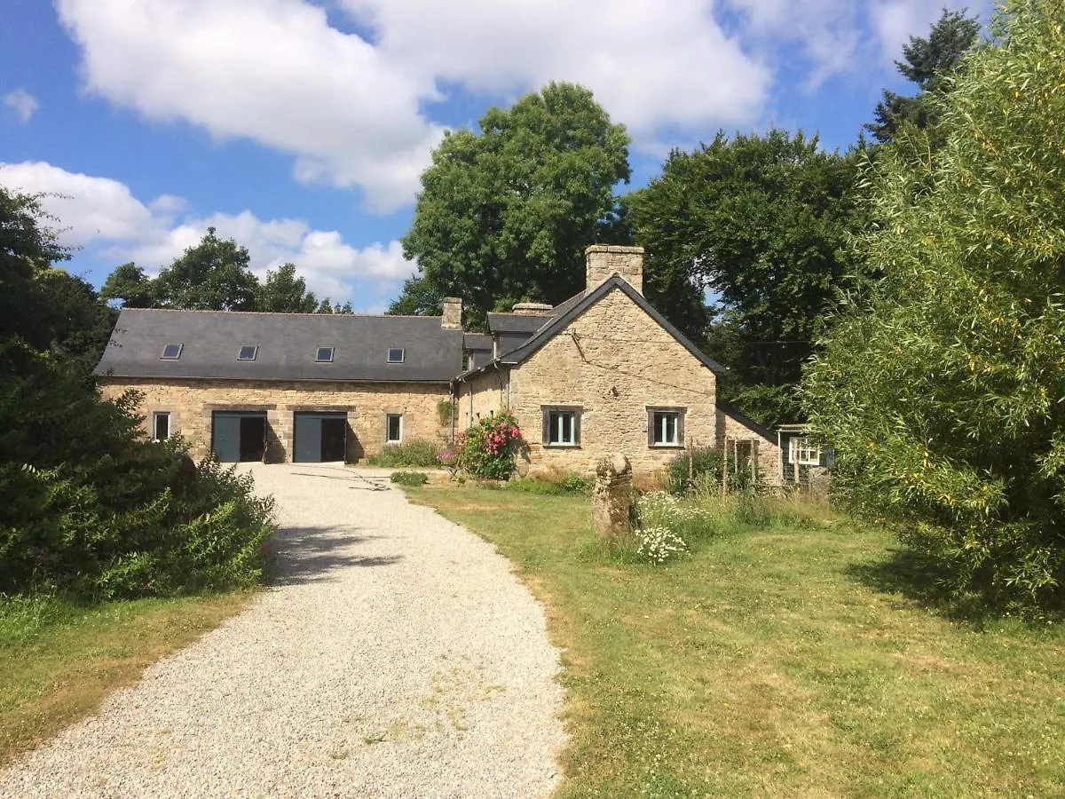 Bed and Breakfast Manoir De Botcol Saint-Nicolas-du-Pélem Francia